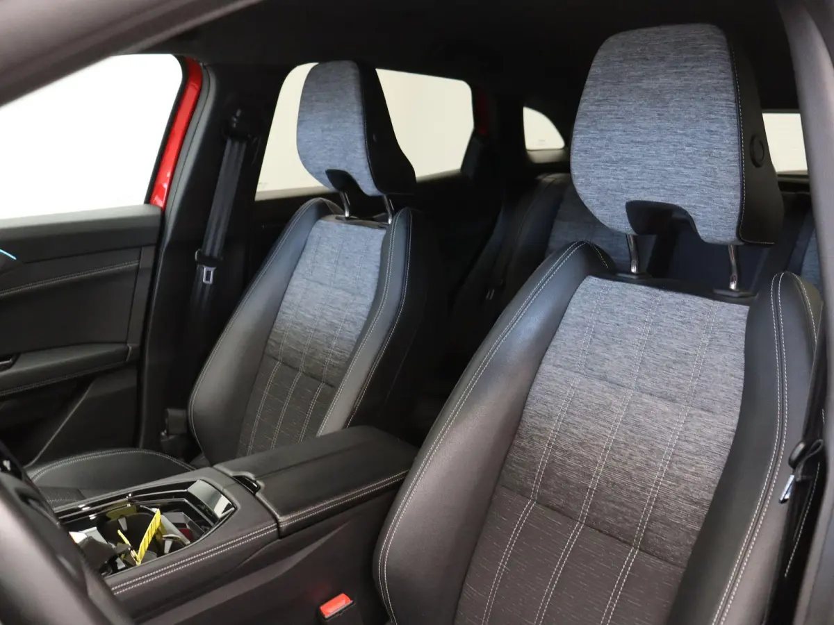 mild hybrid 130pk Techno | Trekhaak | Voorruitverwarming | Stoelverwarming | Elektrische stoel met geheugen |
