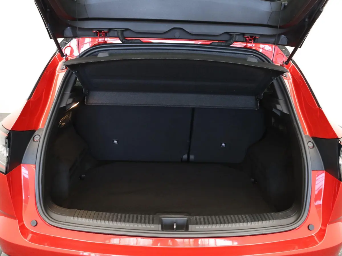 mild hybrid 130pk Techno | Trekhaak | Voorruitverwarming | Stoelverwarming | Elektrische stoel met geheugen |