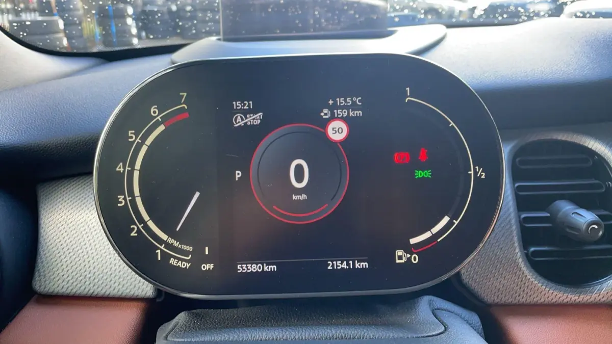 2.0 S John Cooper Works 178 PK | Automaat | Connected Navigation Plus | Head-up display | Navigatiesysteem | Apple Carplay/Android Auto | Draadloze telefoonlader | Leder |