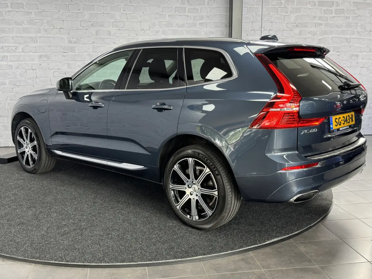 2.0 T8 Twin Engine AWD Inscription Luchtvering B&W Pano Trekhaak Pilot Assist