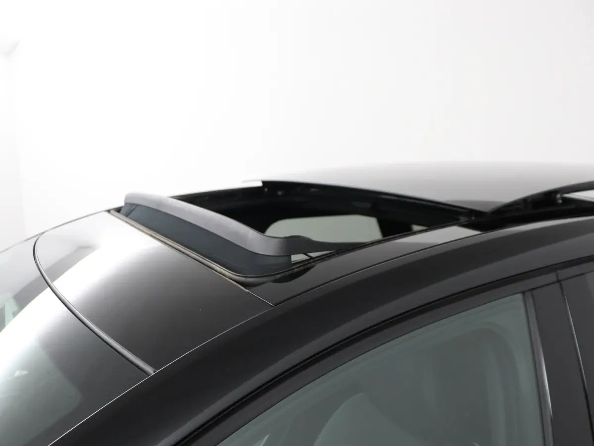 1.8 HEV AT Instyle | € 3.000 Korting! | 360º Camera | Adaptive Cruise Control | Bekleding Leder | Climate Control | Elektrische Stoelen | Google Navigatie | Panoramadak | Stoel- en Stuurv