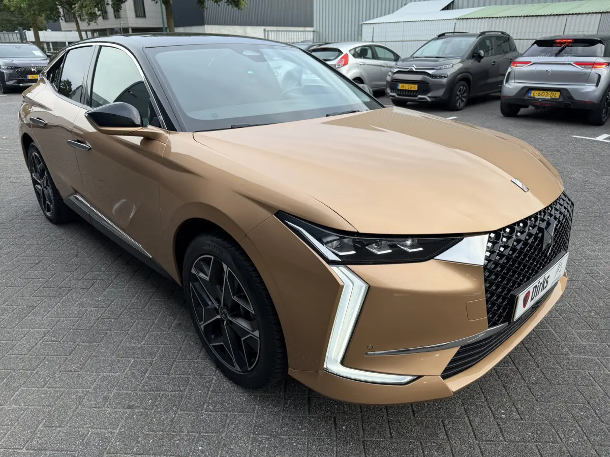 225pk E-Tense Rivoli (Leder incl verwarming/Geheugen - LED - Automatische Airco - Adaptieve Cruise Controle - Keyless Entry - Camera - 19" incl 4S - Apple Carplay - Head up))