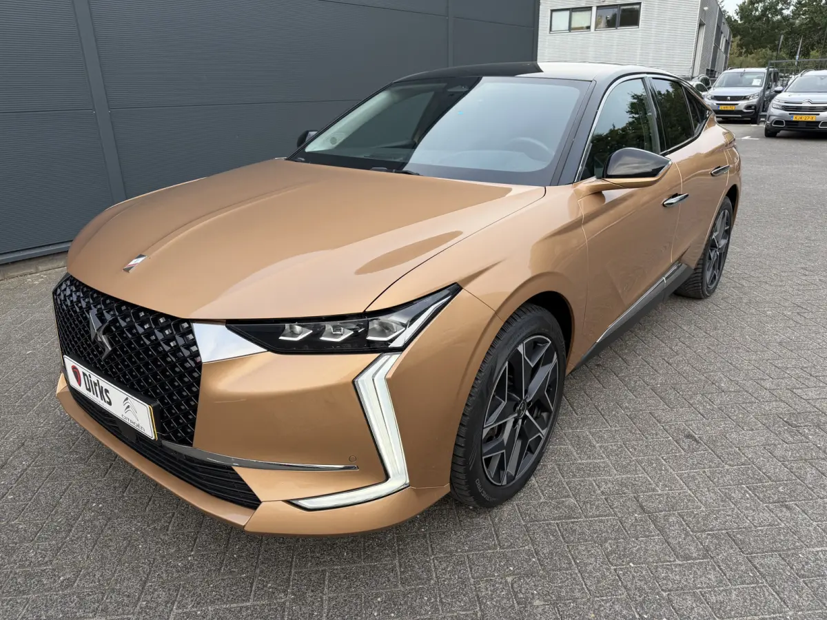 225pk E-Tense Rivoli (Leder incl verwarming/Geheugen - LED - Automatische Airco - Adaptieve Cruise Controle - Keyless Entry - Camera - 19" incl 4S - Apple Carplay - Head up))