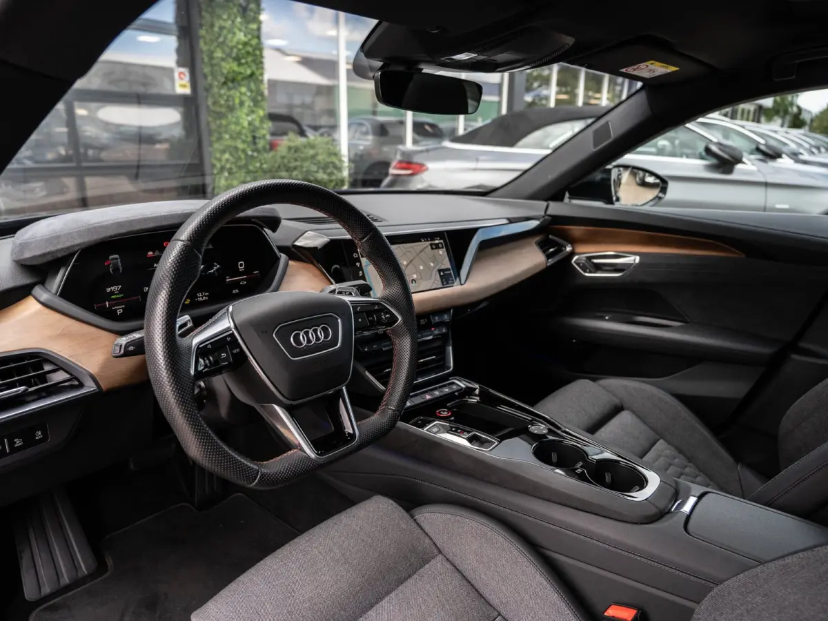476 PK 60 Quattro | WLTP 448KM | Pano | B&O Sound | Matrix LED | Surround View | BTW