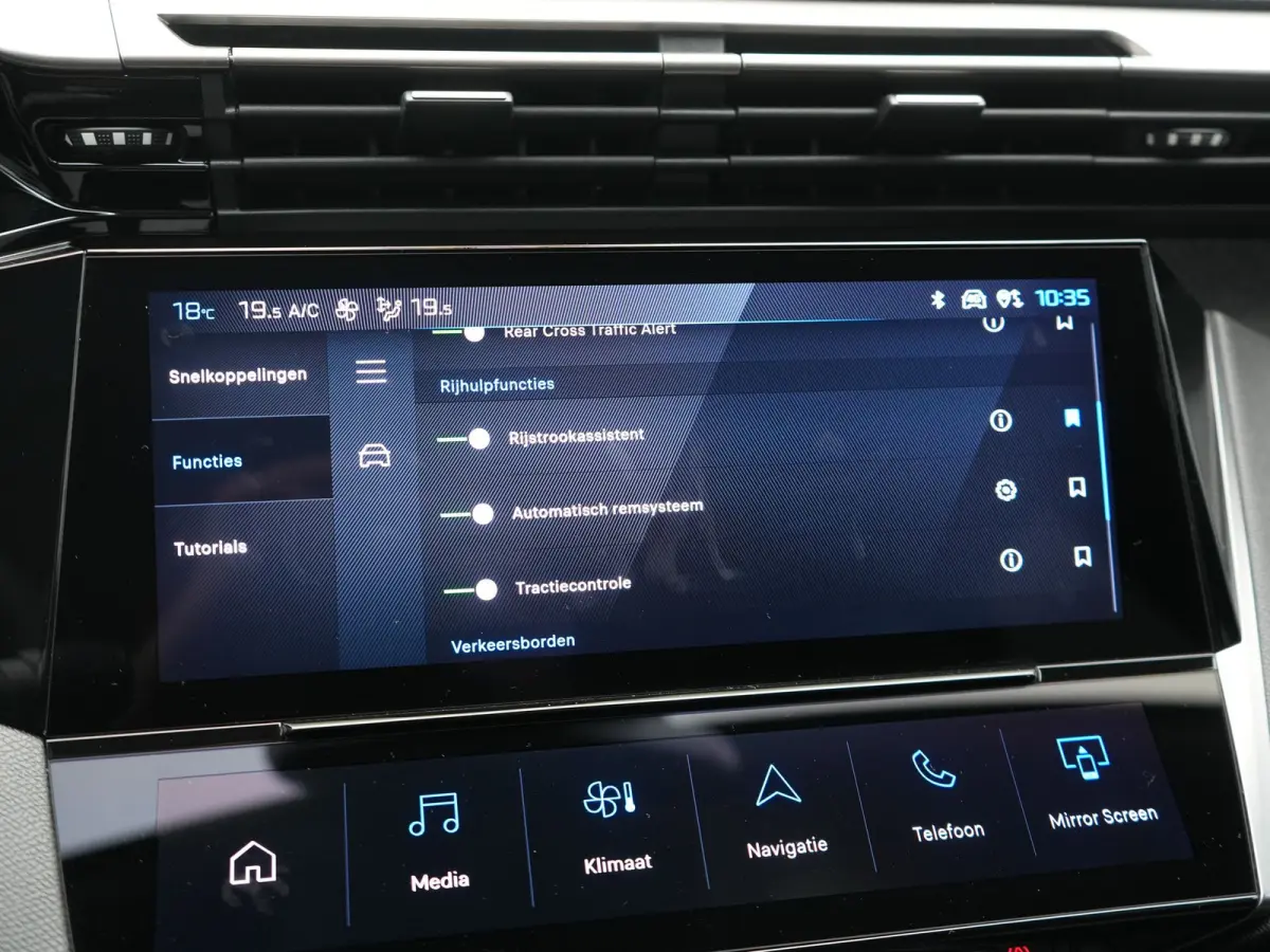1.6 180 Allure PHEV 180pk Dealer O.H | Adaptive Cruise | 360 Camera | Sportstoelen & Stuur Verwarmd | Blis | Apple Carplay | Keyless | Navigatie | DAB | Virutal | 17"L.M | Plug In Hybrid
