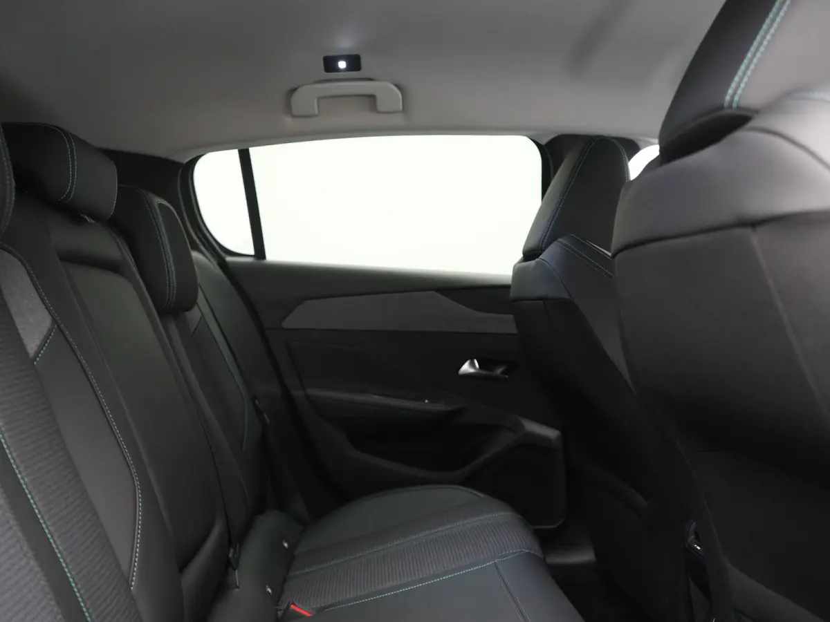 1.6 180 Allure PHEV 180pk Dealer O.H | Adaptive Cruise | 360 Camera | Sportstoelen & Stuur Verwarmd | Blis | Apple Carplay | Keyless | Navigatie | DAB | Virutal | 17"L.M | Plug In Hybrid