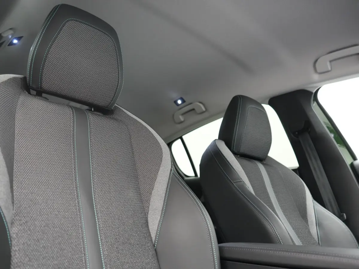 1.6 180 Allure PHEV 180pk Dealer O.H | Adaptive Cruise | 360 Camera | Sportstoelen & Stuur Verwarmd | Blis | Apple Carplay | Keyless | Navigatie | DAB | Virutal | 17"L.M | Plug In Hybrid