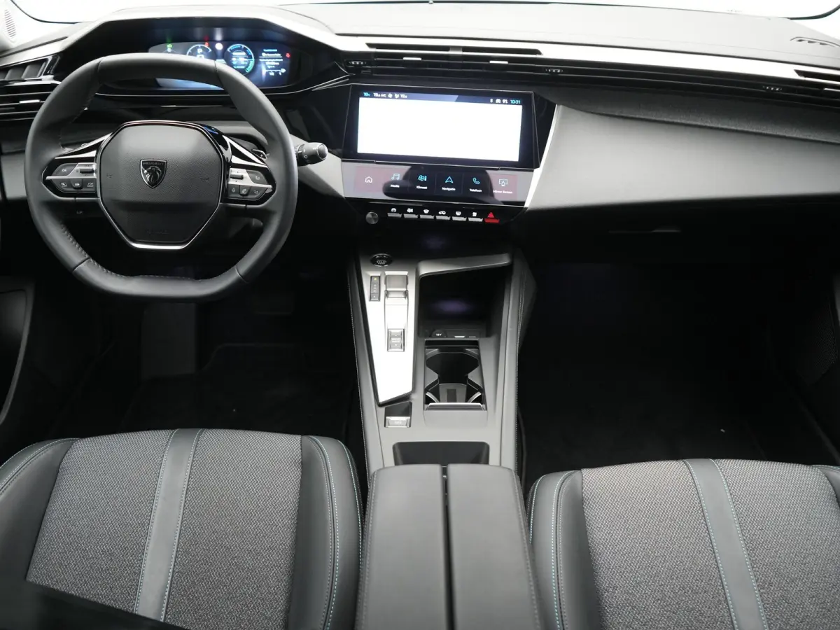 1.6 180 Allure PHEV 180pk Dealer O.H | Adaptive Cruise | 360 Camera | Sportstoelen & Stuur Verwarmd | Blis | Apple Carplay | Keyless | Navigatie | DAB | Virutal | 17"L.M | Plug In Hybrid