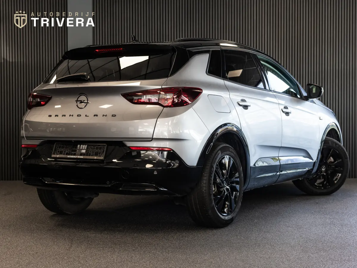 1.2 Turbo GS Line l AUT.l CAMERA l CARPLAY l NAV.l 1ste eig.l BTW Auto l Dealer Onderh.l Zeer lage km stand