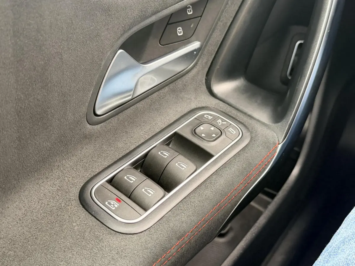 250 e AMG Line| Camera | Pano |ACC | Dealer Onderhouden | Sfeer Verlichting
