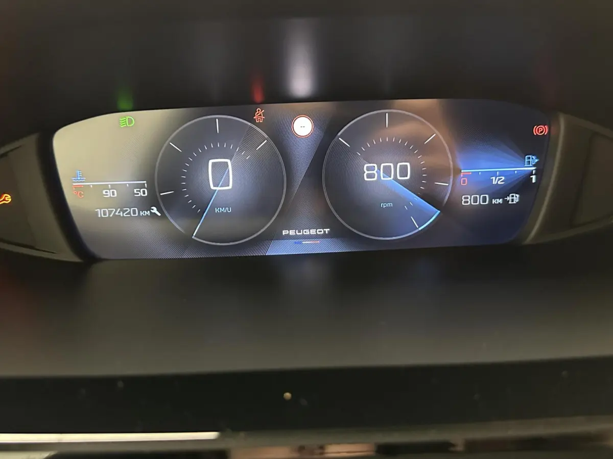 1.2 PureTech Active Pack Business CARPLAY NAVI CRUISE ECC.