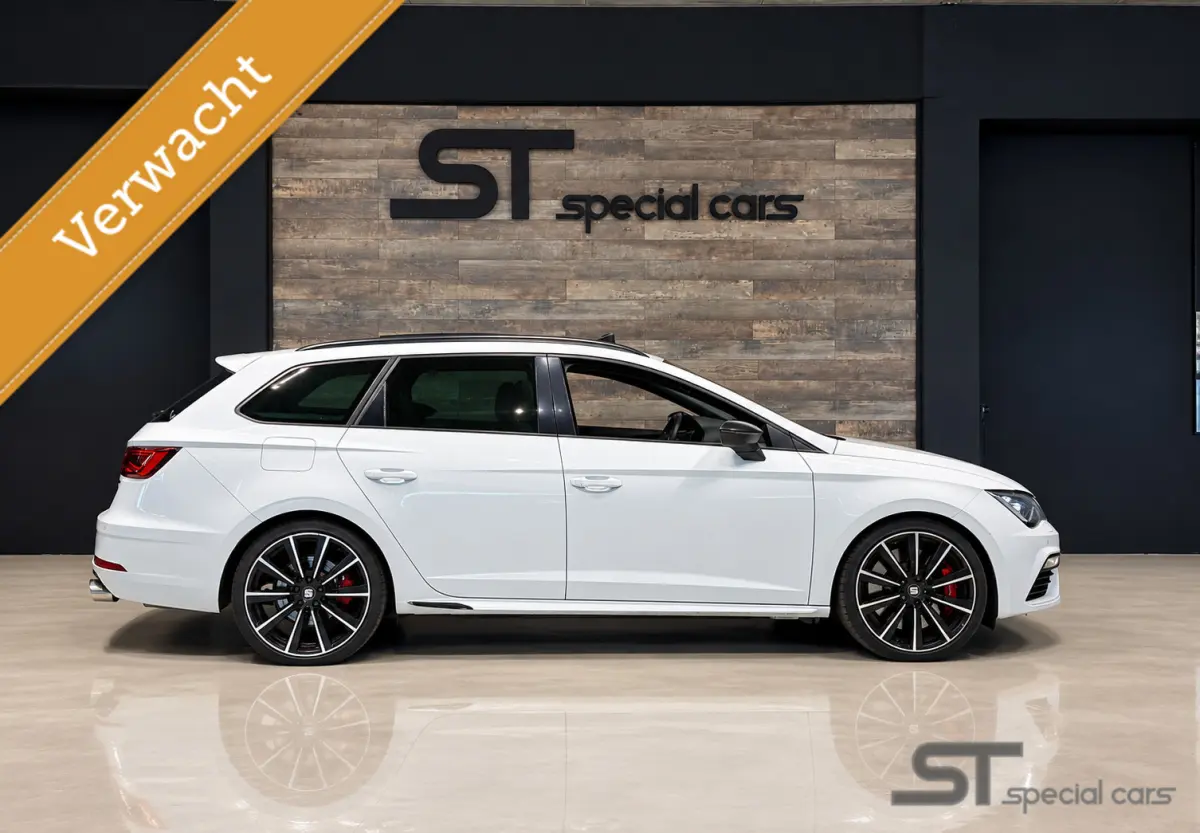 2.0 TSI CUPRA 300 4DRIVE|Pano|Beats|Brem|370pk