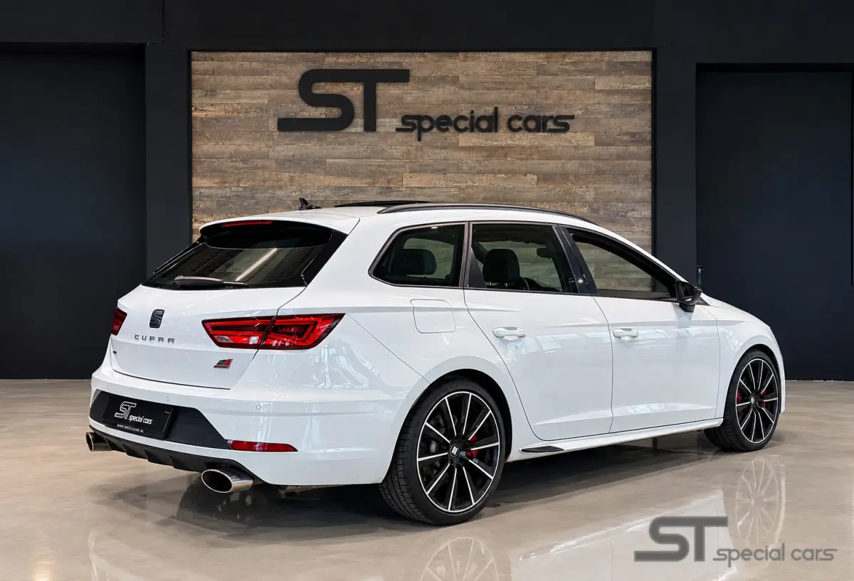 2.0 TSI CUPRA 300 4DRIVE|Pano|Brembo|ABT 370pk