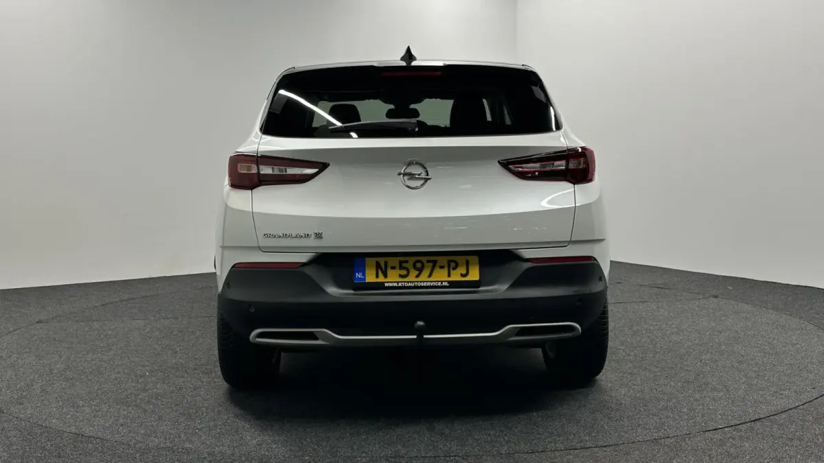 1.2 Turbo Business Elegance LEER TREKHAAK CARPLAY CRUISE ECC NAVI.