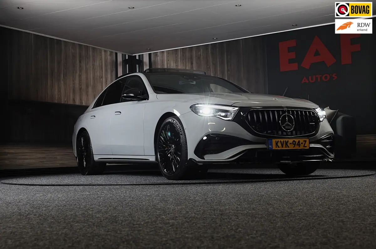 300 e AMG 53 Look / Head Up / Luchtvering / Burmester 4D / HYPERSCREEN / Acc / Memory / Open Pano / 20 Inch