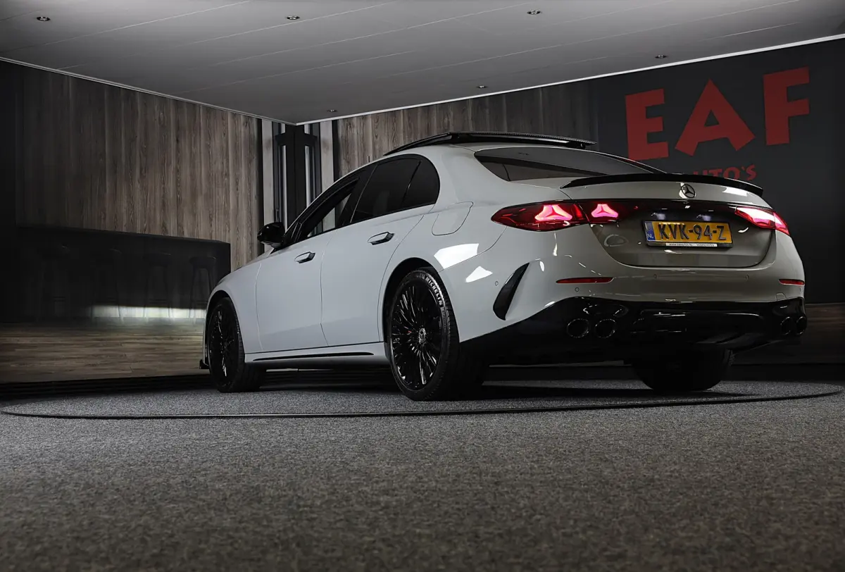300 e AMG 53 Look / Head Up / Luchtvering / Burmester 4D / HYPERSCREEN / Acc / Memory / Open Pano / 20 Inch