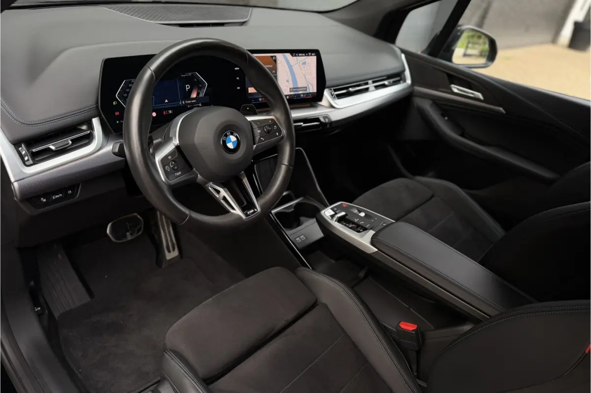 M-Sport | Massage | Memory | Trekhaak | Comfort Acces | Stuur+Stoelverwarming