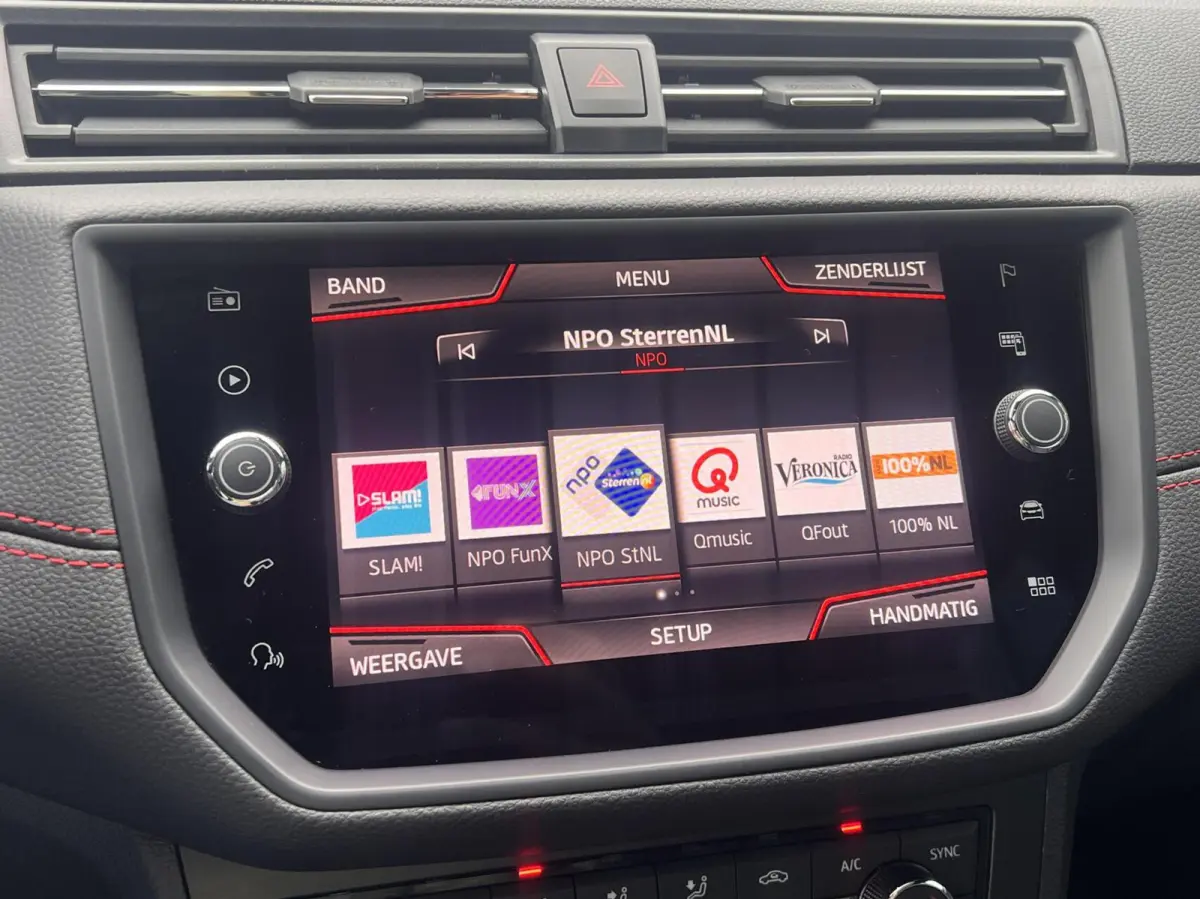 1.0 TSI FR Business Intense Beats Pano LED NL NAP