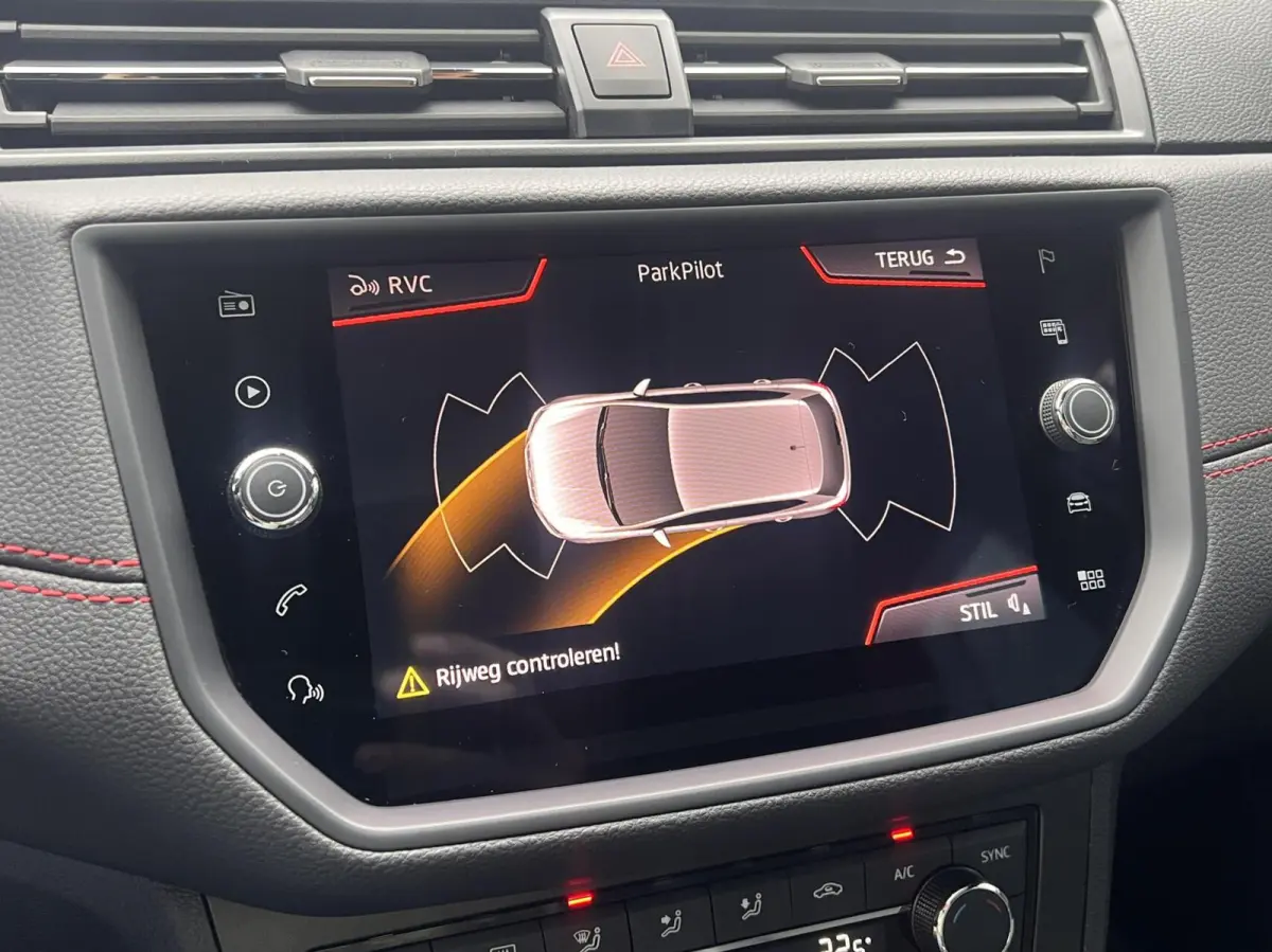 1.0 TSI FR Business Intense Beats Pano LED NL NAP