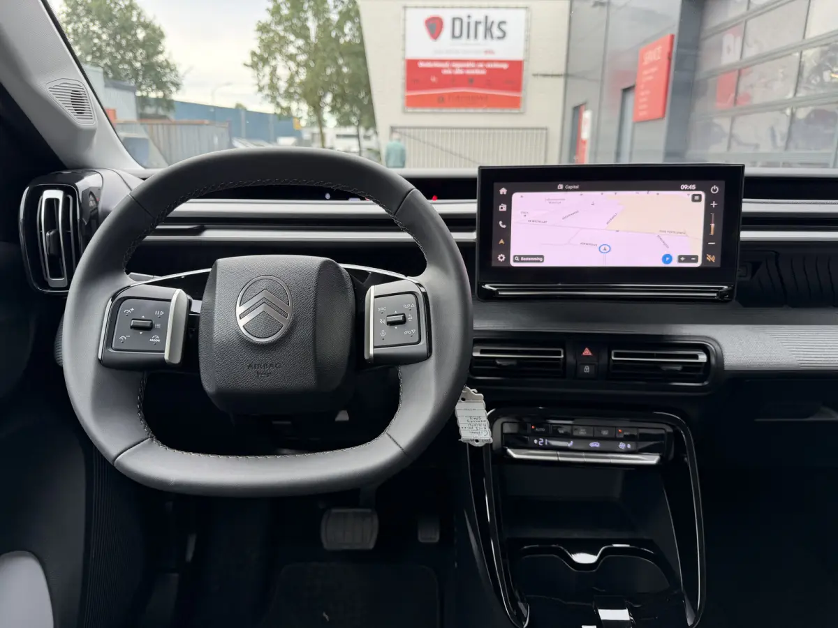 Max 113pk Comfort Range 44 kWh (Camera - Parkeersensoren V+A - Automatische Airco - Navigatie - Apple Carplay - LED - 17"incl 4S - Dodehoek detectie)