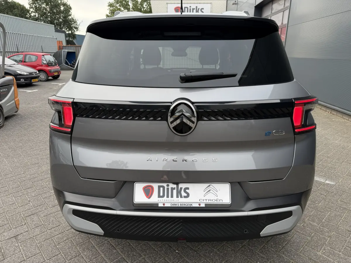 Max 113pk Comfort Range 44 kWh (Camera - Parkeersensoren V+A - Automatische Airco - Navigatie - Apple Carplay - LED - 17"incl 4S - Dodehoek detectie)