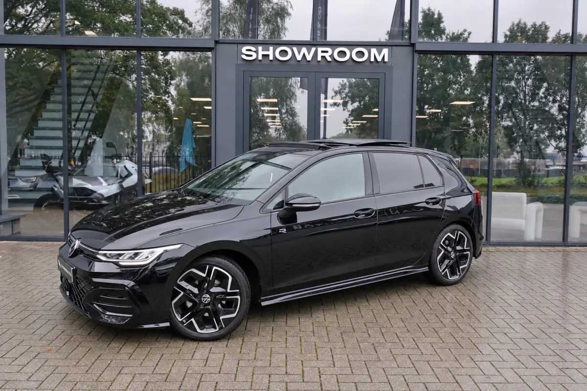 1.5 eTSI R-Line Edition PANO KEYLESS HUD