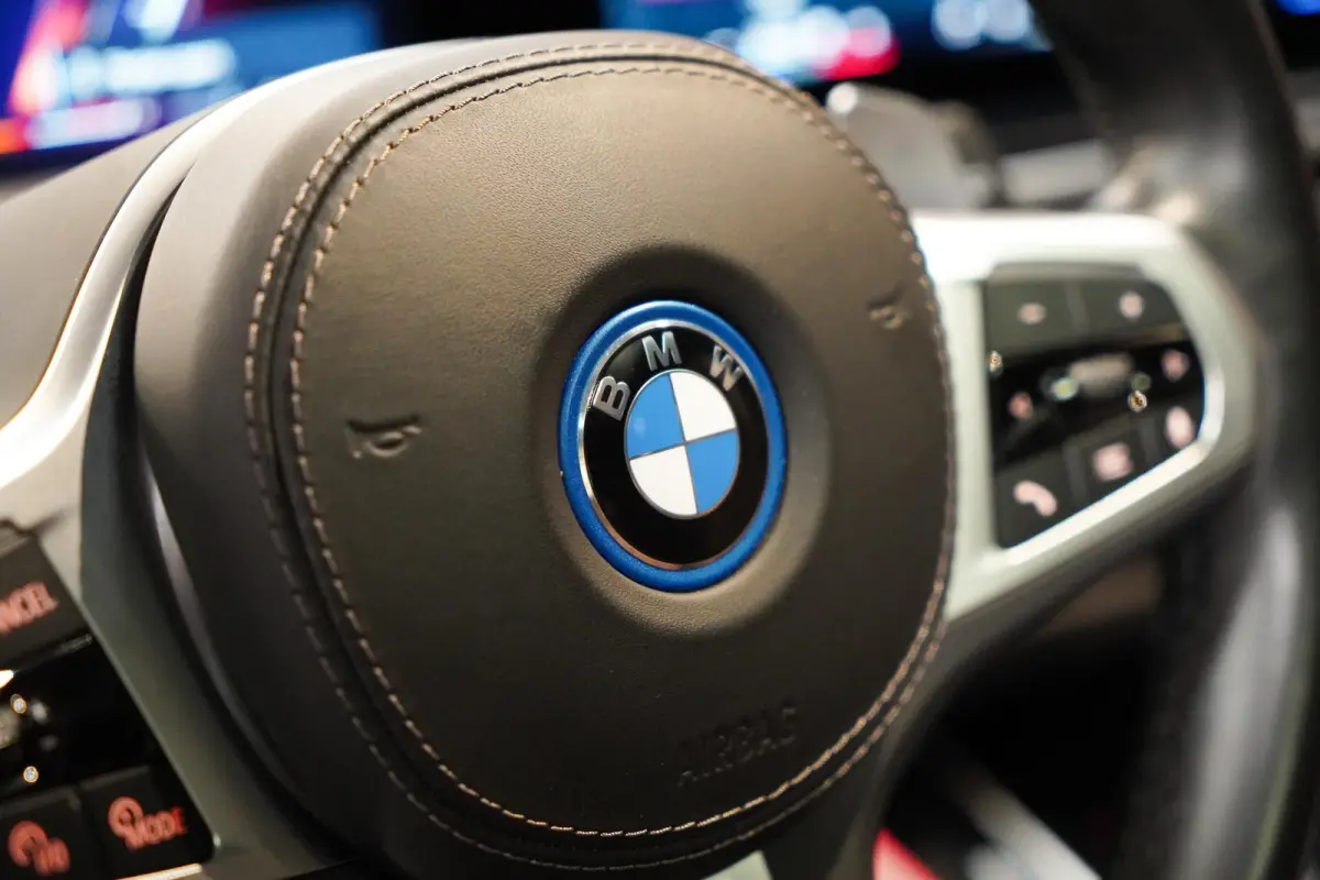 xDrive50e BTW|M-Sport|PANO|HUD|SkyLounge|H&K|Trekhaak