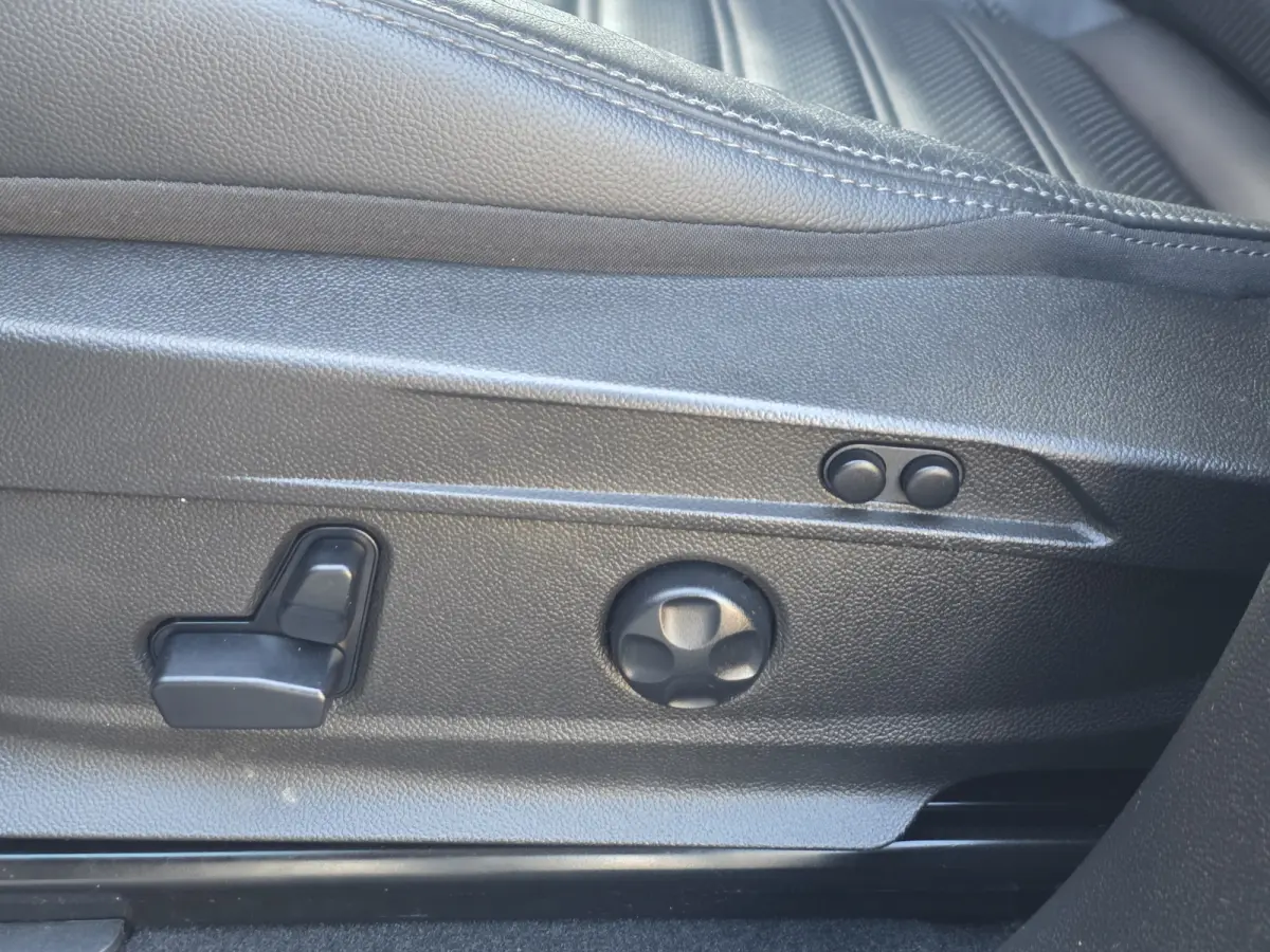 2.0 T AWD Veloce | PackDrive Assist | 20" Velgen