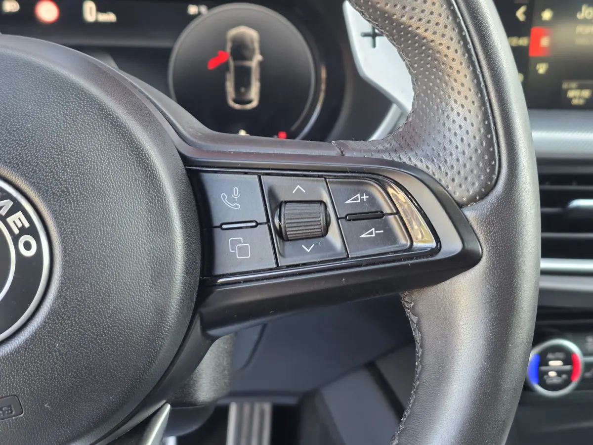 2.0 T AWD Veloce | PackDrive Assist | 20" Velgen