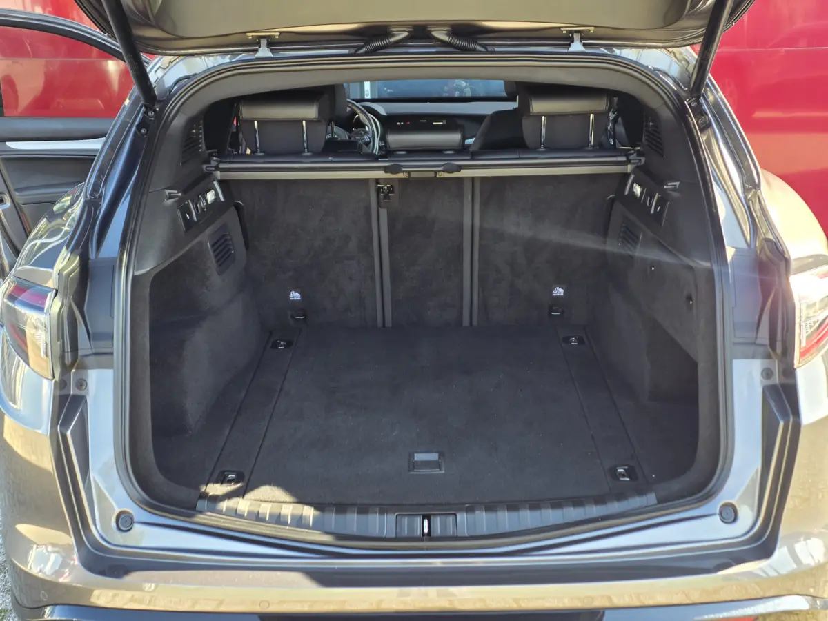 2.0 T AWD Veloce | PackDrive Assist | 20" Velgen