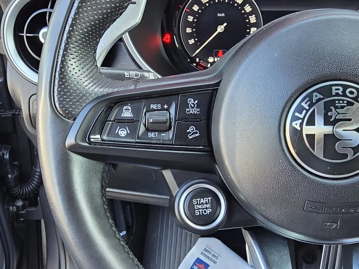 2.0 T AWD Veloce | PackDrive Assist | 20" Velgen