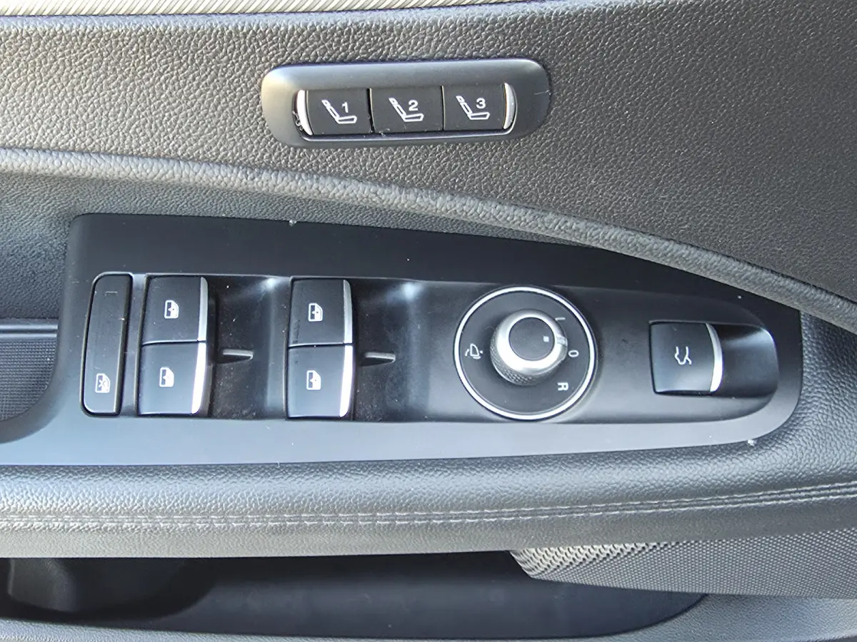 2.0 T AWD Veloce | PackDrive Assist | 20" Velgen