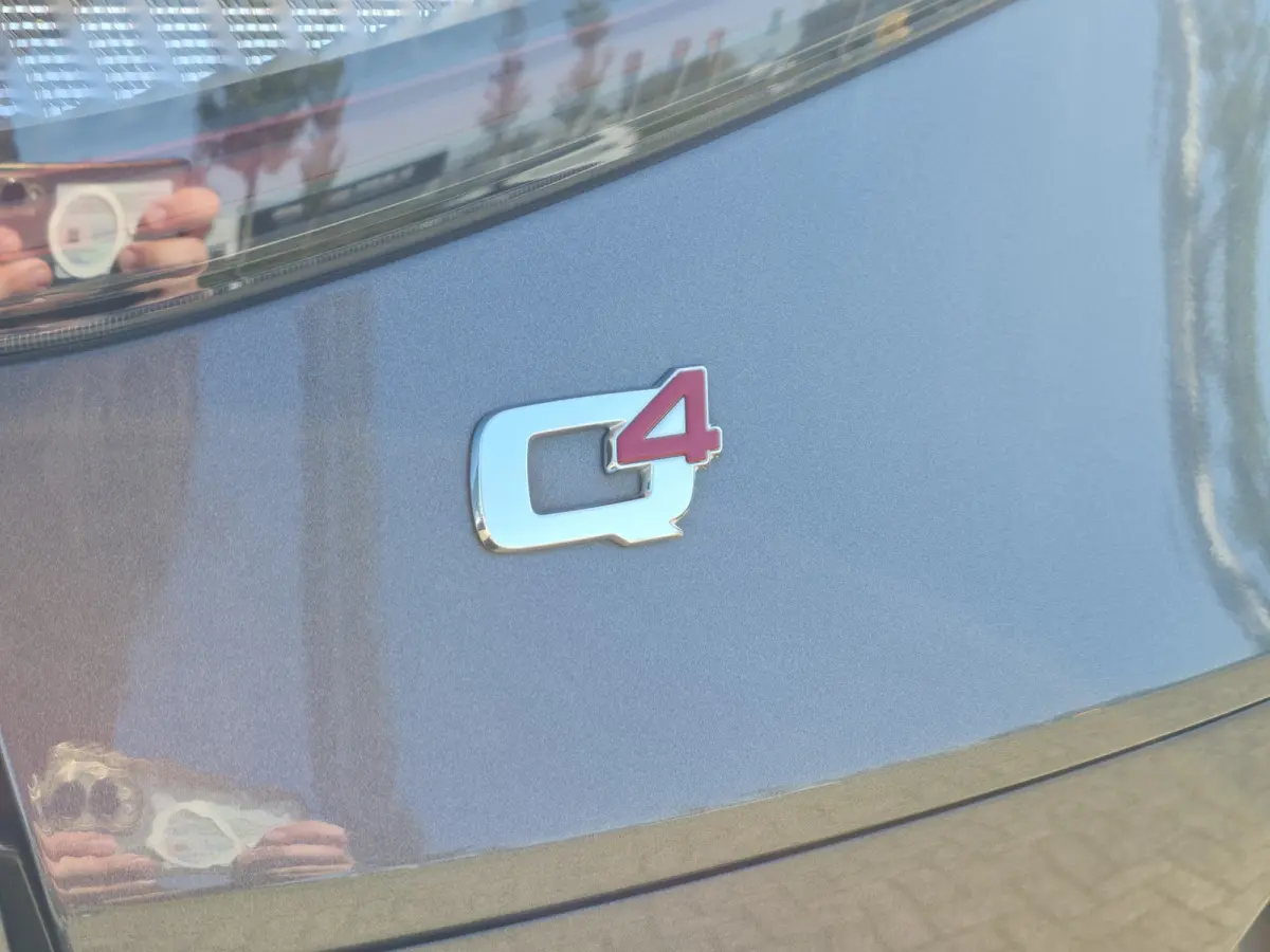 2.0 T AWD Veloce | PackDrive Assist | 20" Velgen