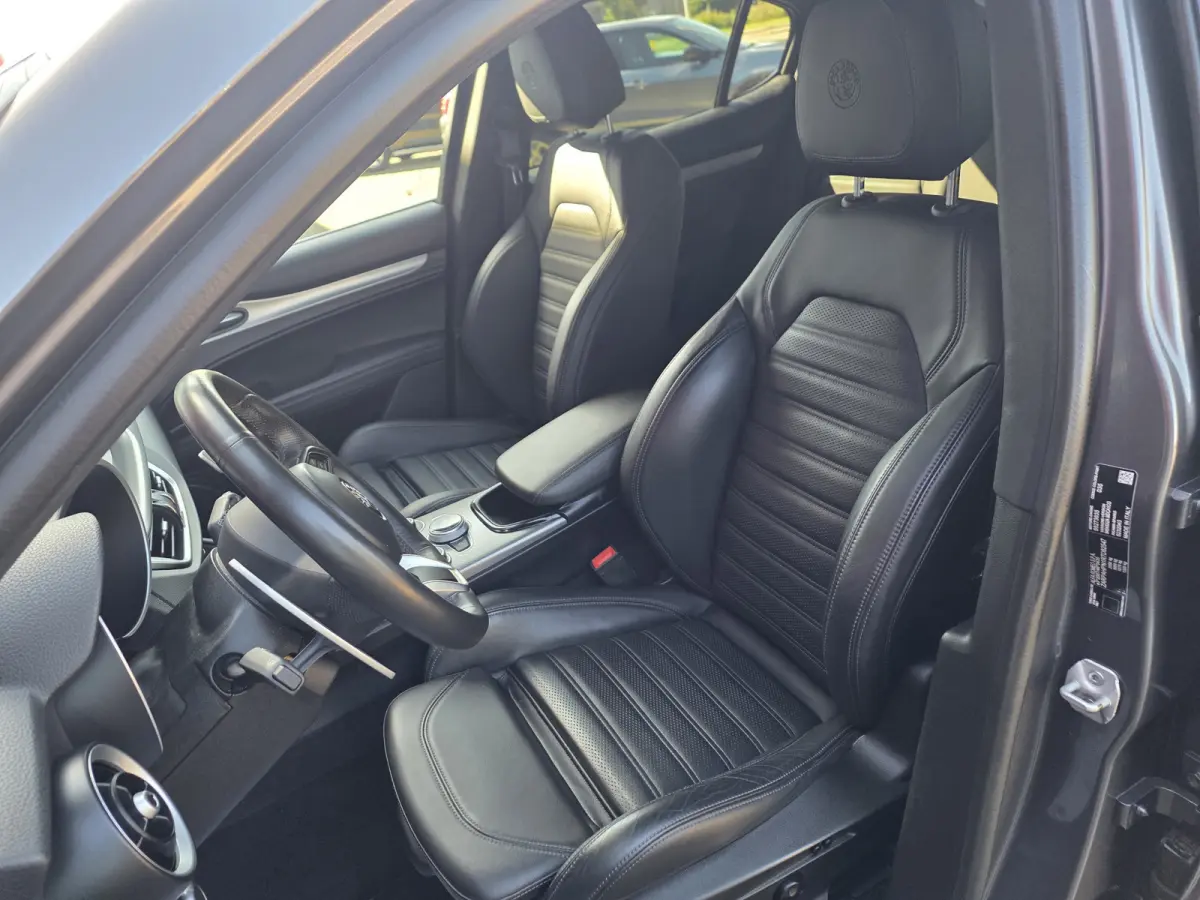 2.0 T AWD Veloce | PackDrive Assist | 20" Velgen