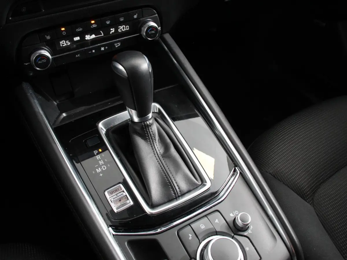 2.0 SkyActiv-G 165pk Automaat Exclusive-Line Navigatie Climate control Adaptieve cruise control Parkeersensoren 360* camera Keyless Verwarmde voorstoelen Stuurverwarming LED Navigatie HUD Bo