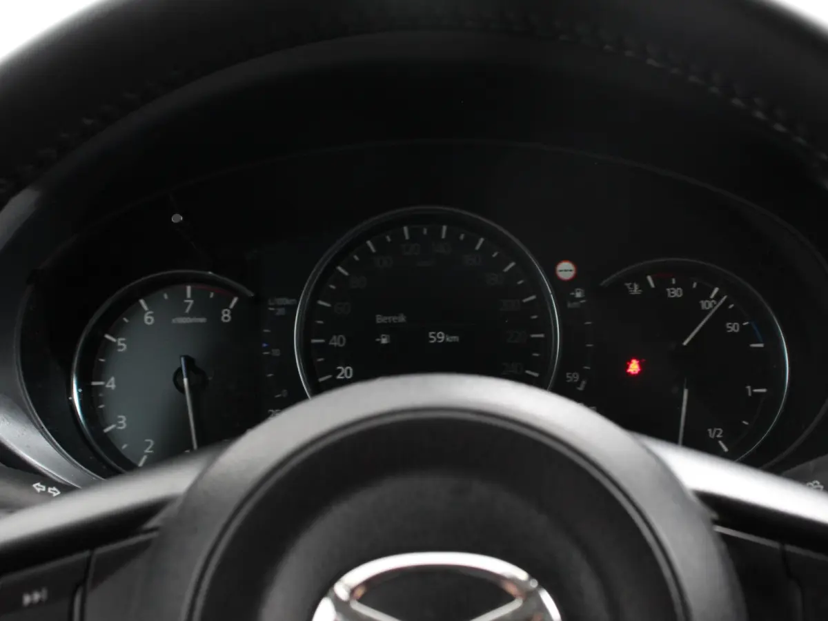 2.0 SkyActiv-G 165pk Automaat Exclusive-Line Navigatie Climate control Adaptieve cruise control Parkeersensoren 360* camera Keyless Verwarmde voorstoelen Stuurverwarming LED Navigatie HUD Bo