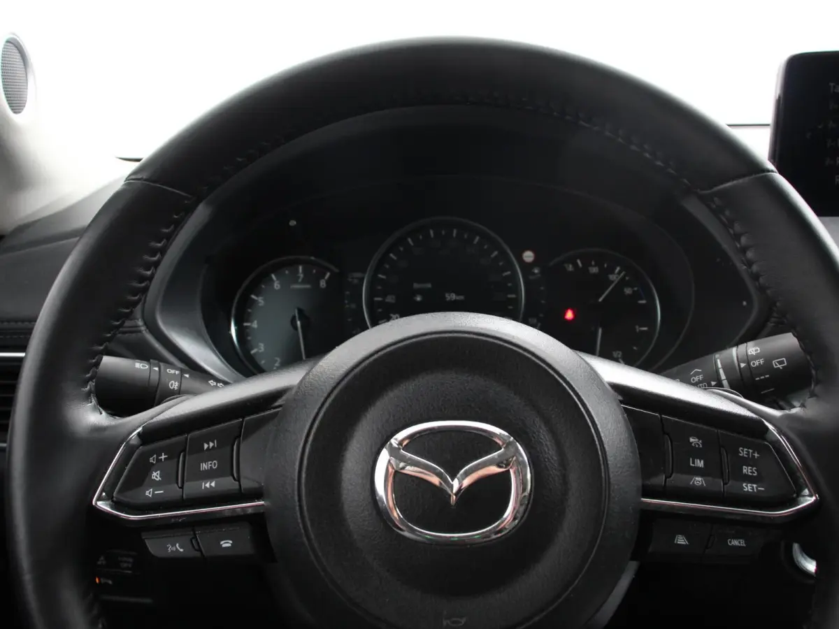 2.0 SkyActiv-G 165pk Automaat Exclusive-Line Navigatie Climate control Adaptieve cruise control Parkeersensoren 360* camera Keyless Verwarmde voorstoelen Stuurverwarming LED Navigatie HUD Bo