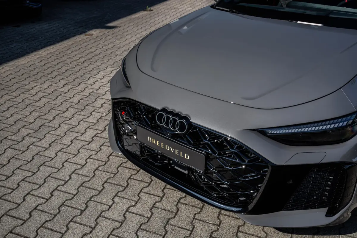 RS5 Avant e-hybrid quattro