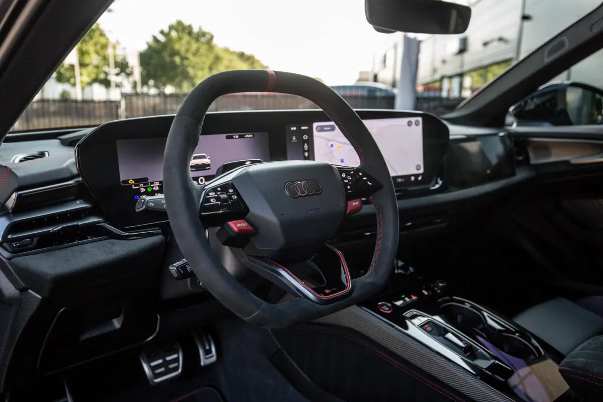 RS5 Avant e-hybrid quattro