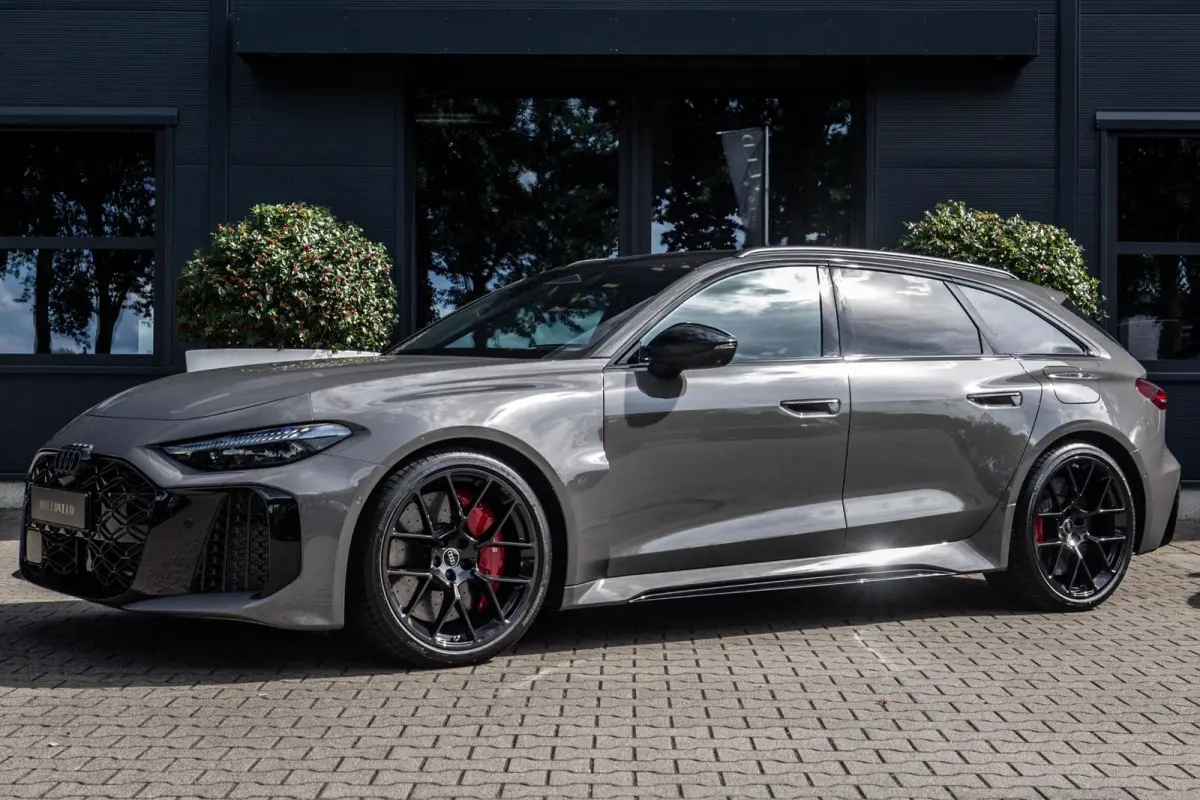 RS5 Avant e-hybrid quattro