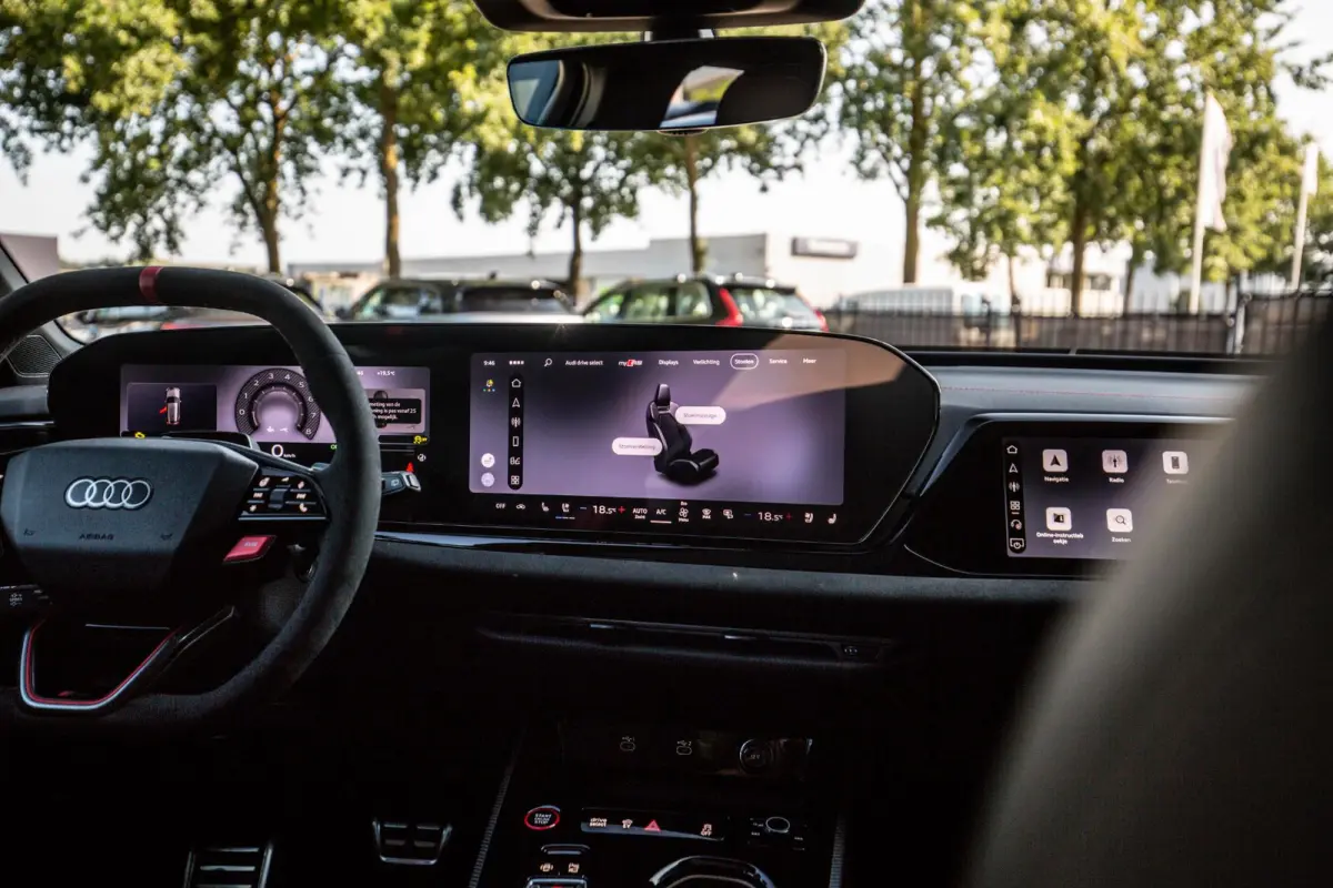 RS5 Avant e-hybrid quattro