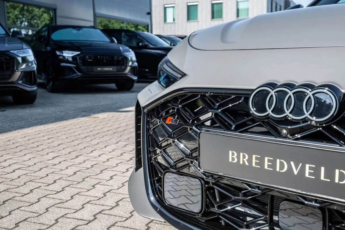 RS5 Avant e-hybrid quattro