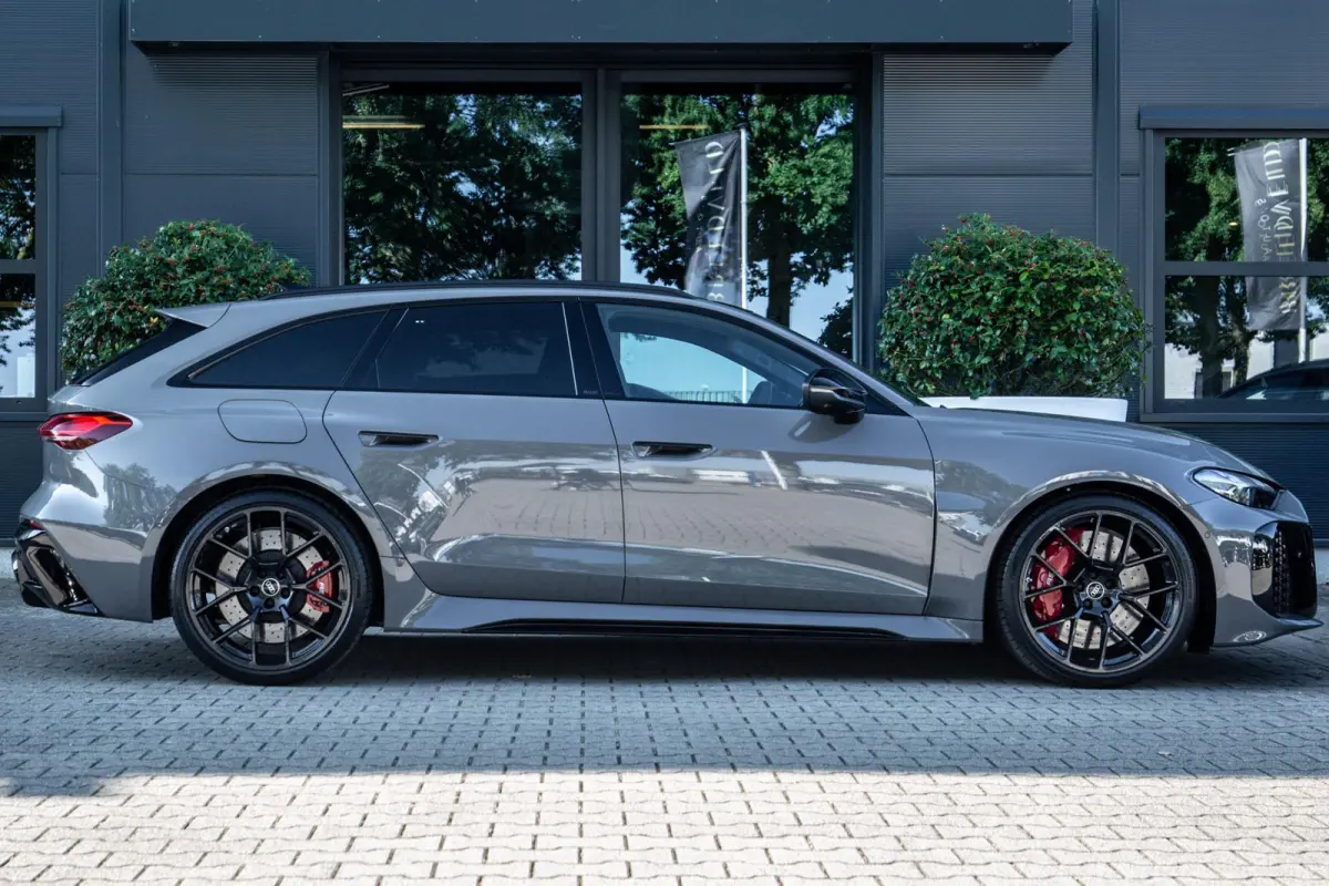 RS5 Avant e-hybrid quattro