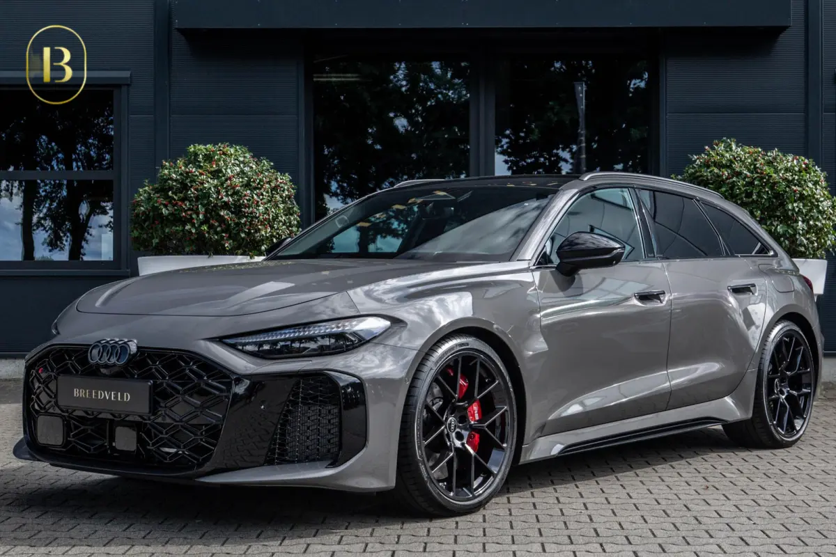 RS5 Avant e-hybrid quattro