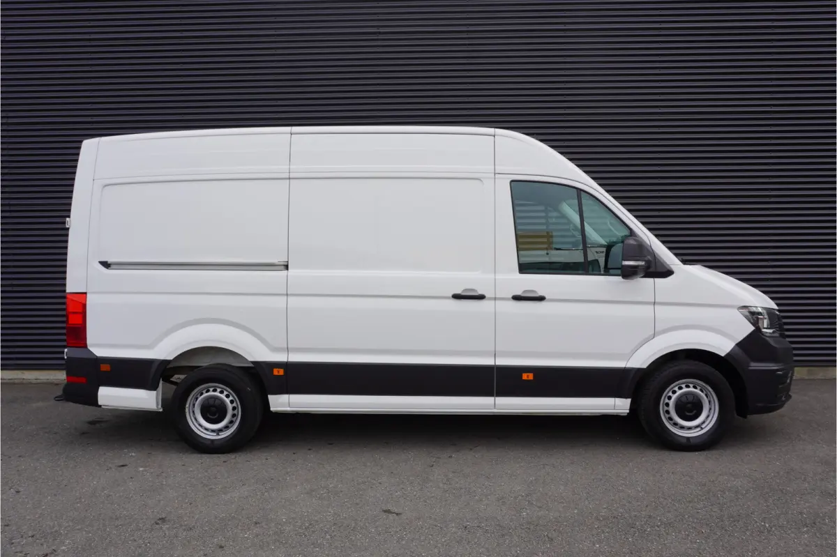 Volkswagen Crafter 180pk RWD L3H3/L2H2 3500kg Trekgewicht Trekhaak Apple carplay Camera Cruise control