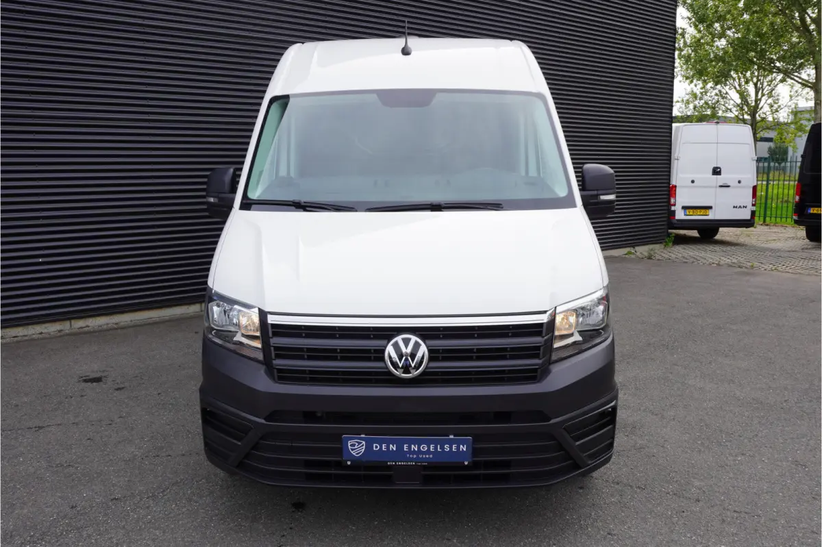 Volkswagen Crafter 180pk RWD L3H3/L2H2 3500kg Trekgewicht Trekhaak Apple carplay Camera Cruise control