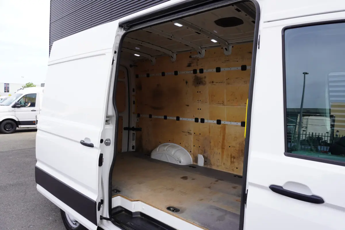 Volkswagen Crafter 180pk RWD L3H3/L2H2 3500kg Trekgewicht Trekhaak Apple carplay Camera Cruise control
