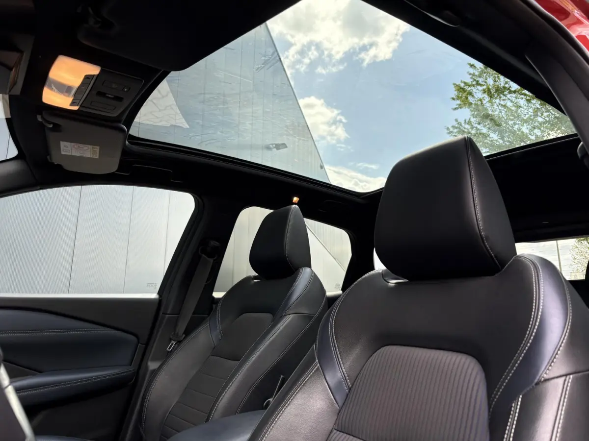1.3 MHEV Tekna / Panorama dak / Trekhaak 1400kg geremd / Apple CarPlay/Android Auto / Cruise Control / Stoel en stuurverwarming /