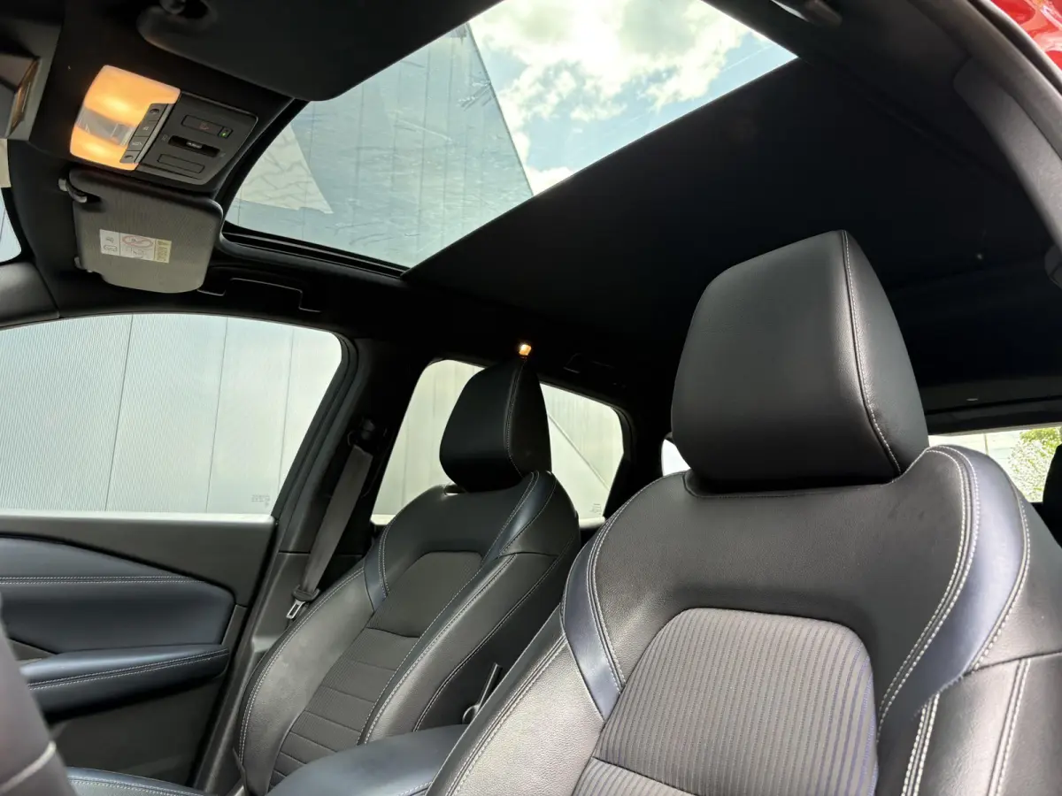 1.3 MHEV Tekna / Panorama dak / Trekhaak 1400kg geremd / Apple CarPlay/Android Auto / Cruise Control / Stoel en stuurverwarming /