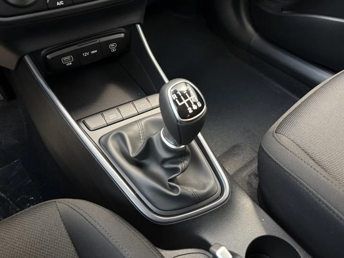 1.0 T-GDI E-Motion / Uit Voorraad Leverbaar / Snel Rijden / Navigatie / Cruise Control Adaptief / Apple Carplay/Android Auto /